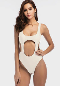 Eligo Cut out One Piece